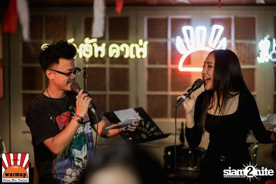 Indigo ที่ วอร์ม อัพ คาเฟ่ เชียงใหม่ — photo 50