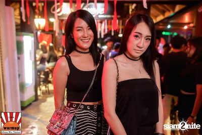 Indigo ที่ วอร์ม อัพ คาเฟ่ เชียงใหม่ — photo 92