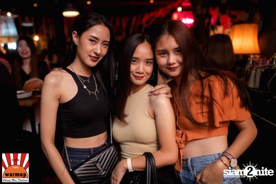 Indigo ที่ วอร์ม อัพ คาเฟ่ เชียงใหม่ — photo 99