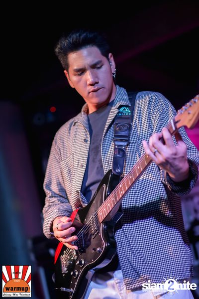 Indigo ที่ วอร์ม อัพ คาเฟ่ เชียงใหม่ — photo 142