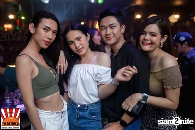 Indigo ที่ วอร์ม อัพ คาเฟ่ เชียงใหม่ — photo 176