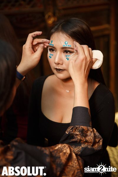 Dia de Muertos - Halloween Party at Revolucion Cocktail — photo 32