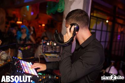 Dia de Muertos - Halloween Party at Revolucion Cocktail — photo 45
