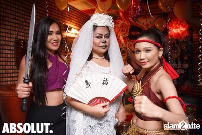 Dia de Muertos - Halloween Party at Revolucion Cocktail — photo 65