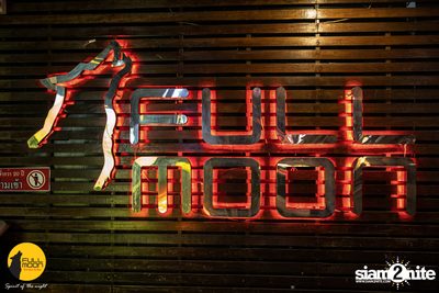 Stamp Apiwat at Fullmoon Terrace & Bar — photo 20