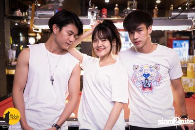 Stamp Apiwat at Fullmoon Terrace & Bar — photo 24
