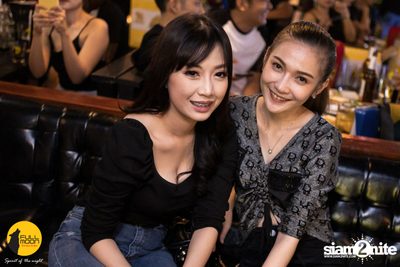 Stamp Apiwat at Fullmoon Terrace & Bar — photo 39
