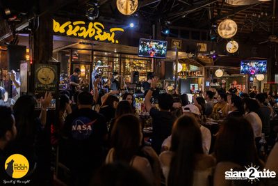 Stamp Apiwat at Fullmoon Terrace & Bar — photo 49