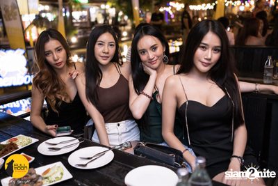 Stamp Apiwat at Fullmoon Terrace & Bar — photo 52