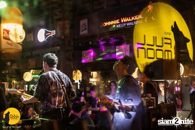 Stamp Apiwat at Fullmoon Terrace & Bar — photo 61