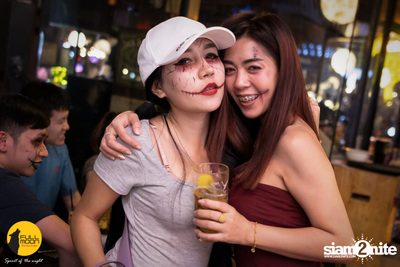 Stamp Apiwat at Fullmoon Terrace & Bar — photo 81