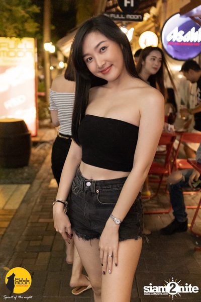 Stamp Apiwat at Fullmoon Terrace & Bar — photo 105