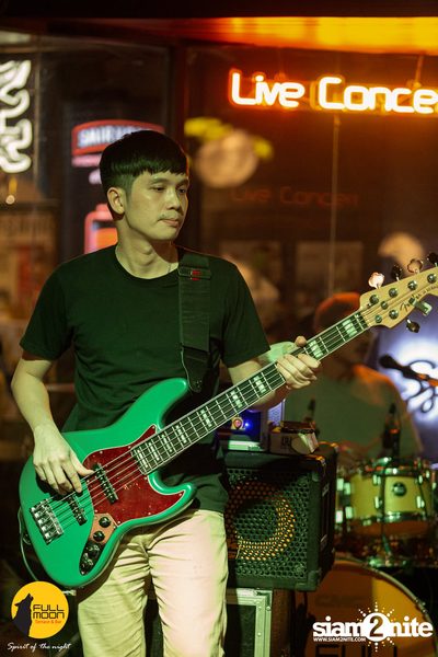 Stamp Apiwat at Fullmoon Terrace & Bar — photo 128