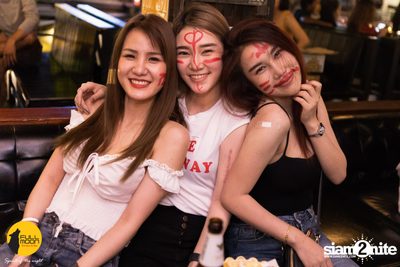 Stamp Apiwat at Fullmoon Terrace & Bar — photo 146