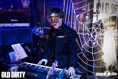 Halloween Night at OLD DIRTY — photo 57
