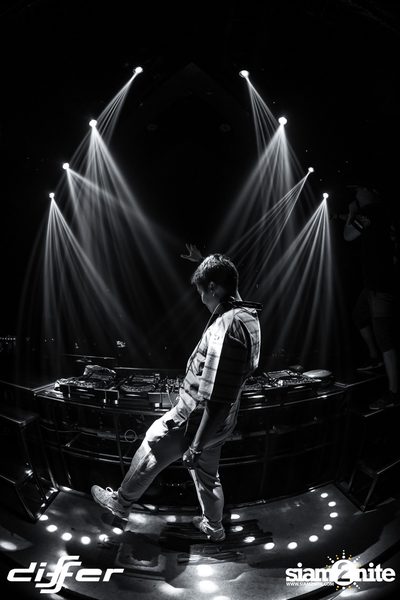 Halloween Weekend กับ Atom x Burin ที่ ดิฟเฟอร์ ผับ พัทยา — photo 139