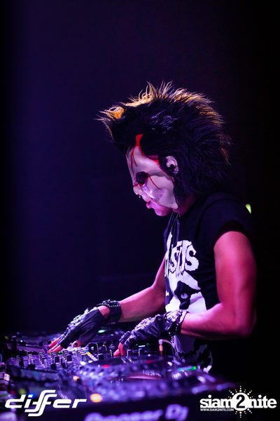Halloween Weekend กับ DJ BL3ND ที่ ดิฟเฟอร์ ผับ พัทยา — photo 92