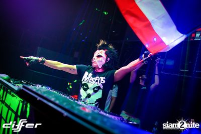 Halloween Weekend กับ DJ BL3ND ที่ ดิฟเฟอร์ ผับ พัทยา — photo 94