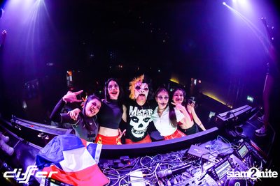 Halloween Weekend กับ DJ BL3ND ที่ ดิฟเฟอร์ ผับ พัทยา — photo 110