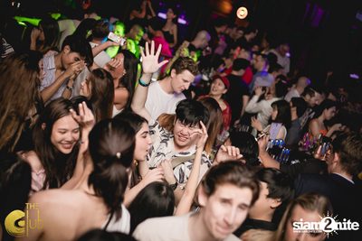 Crush Wednesdays ที่ เดอะคลับ แอท คอย — photo 109