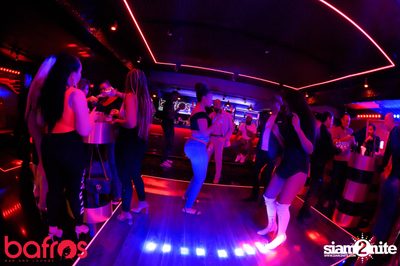 Friday Night at Bafros — photo 64