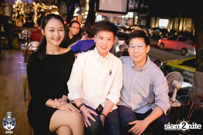 Saturday Night at Ainu Bar — photo 10