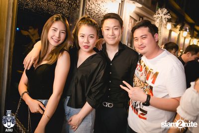 Saturday Night at Ainu Bar — photo 15