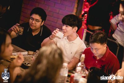 Saturday Night at Ainu Bar — photo 30