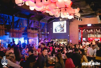 Saturday Night at Ainu Bar — photo 32