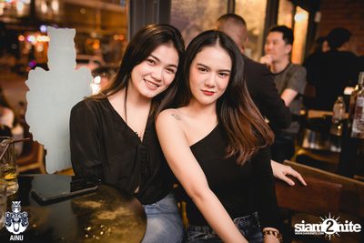 Saturday Night at Ainu Bar — photo 37