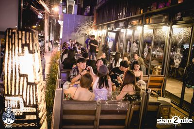 Saturday Night at Ainu Bar — photo 45