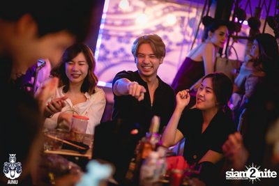 Saturday Night at Ainu Bar — photo 48