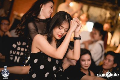 Saturday Night at Ainu Bar — photo 51