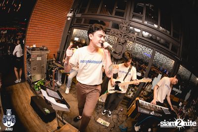 Saturday Night at Ainu Bar — photo 61