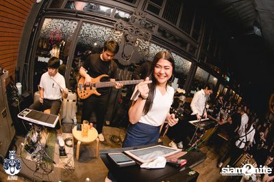 Saturday Night at Ainu Bar — photo 86
