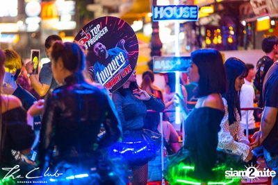 Loopers at The Club Khaosan — photo 6