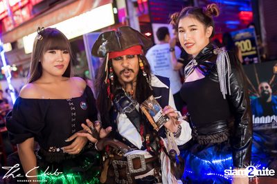 Loopers at The Club Khaosan — photo 9