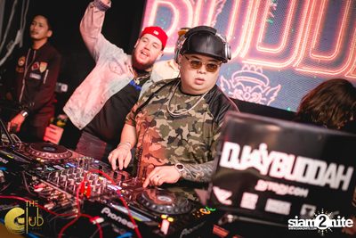 Crush Wednesdays ที่ เดอะคลับ แอท คอย — photo 72