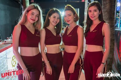 16th Anniversary w/ Slot Machine | Maldives Bar Mengjai — photo 22