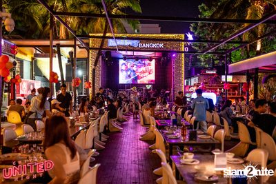 16th Anniversary w/ Slot Machine | Maldives Bar Mengjai — photo 45