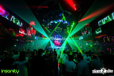 Suyano ที่ Insanity Nightclub — photo 3