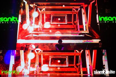Suyano ที่ Insanity Nightclub — photo 17