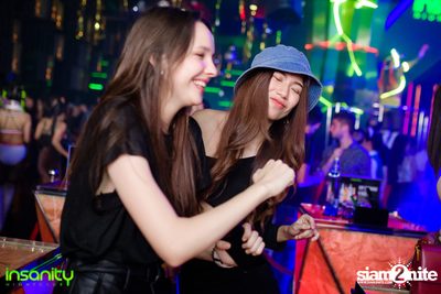 Suyano ที่ Insanity Nightclub — photo 35