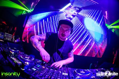 Suyano ที่ Insanity Nightclub — photo 41