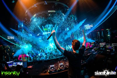 Suyano ที่ Insanity Nightclub — photo 45