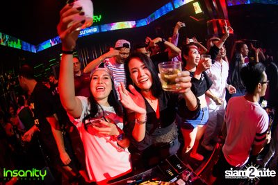 Suyano ที่ Insanity Nightclub — photo 57