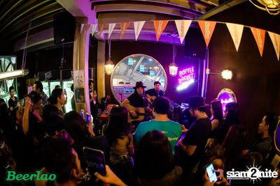 Greasy Cafe ที่ Bottle Rocket Craft Beer Bar — photo 72