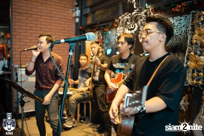 Friday Night at Ainu Bar — photo 38