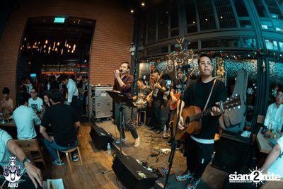 Friday Night at Ainu Bar — photo 40