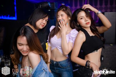 Saturday Night at BARBARBAR — photo 13